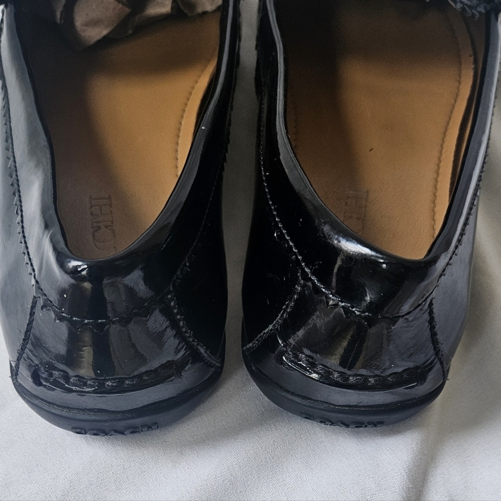 Coach Odette Black Patent Leather Loafers Non Slip Rubber Sole Women's Size 6.5 - Picture 4 of 7